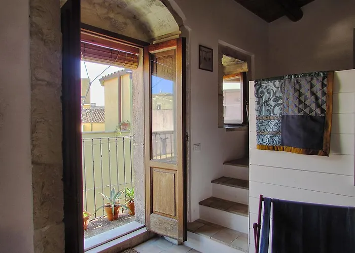 Holiday home Dimora Il Balcone Barocco *